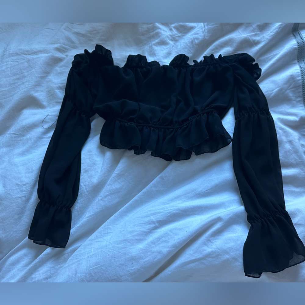 Black Long Sleeve Shear Crop Top